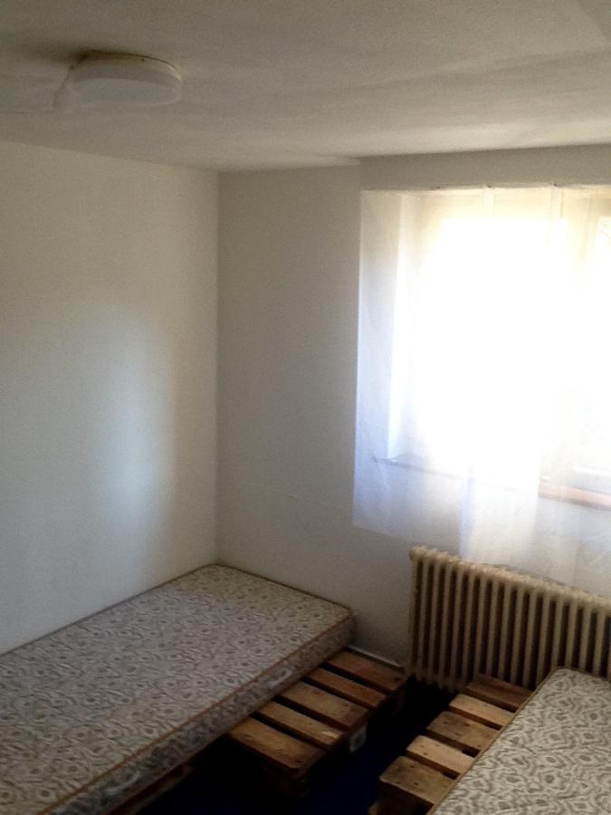 Baselhostel Fullinsdorf Dış mekan fotoğraf